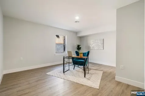 25 Brookside Avenue Irvington NJ 07111