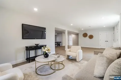 25 Brookside Avenue Irvington NJ 07111