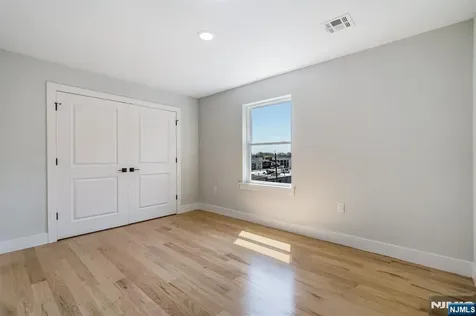 25 Brookside Avenue Irvington NJ 07111