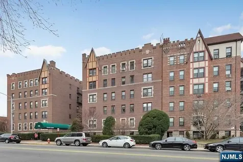 755 Anderson Avenue Cliffside Park NJ 07010