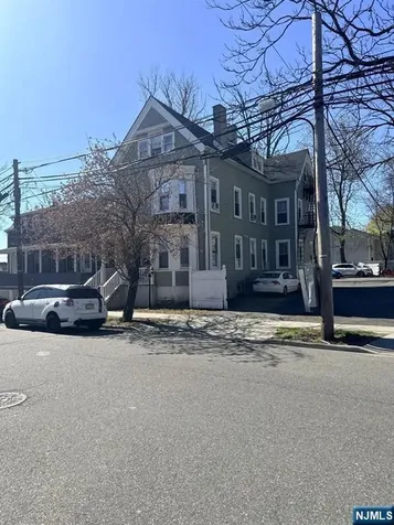 318 White Street Orange NJ 07050