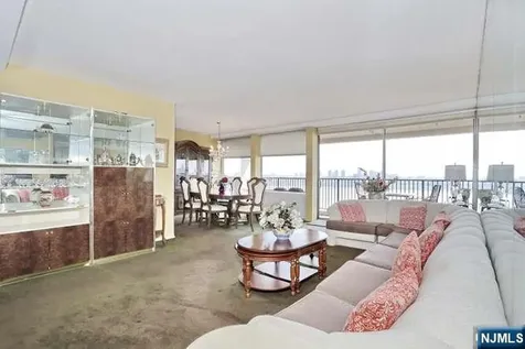 3 Horizon Road Fort Lee NJ 07024