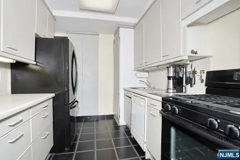 3 Horizon Road Fort Lee NJ 07024