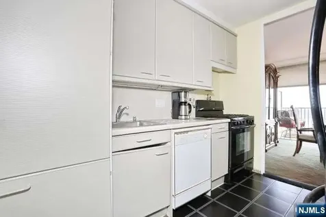 3 Horizon Road Fort Lee NJ 07024