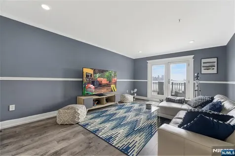 324 The Promenade Edgewater NJ 07020