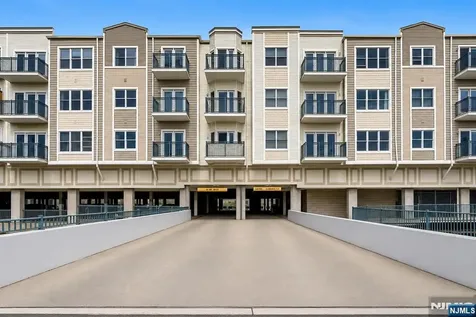 324 The Promenade Edgewater NJ 07020