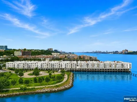 324 The Promenade Edgewater NJ 07020