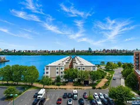 324 The Promenade Edgewater NJ 07020