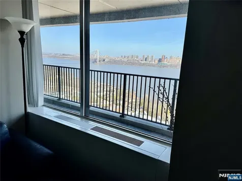 3 Horizon Road Fort Lee NJ 07024