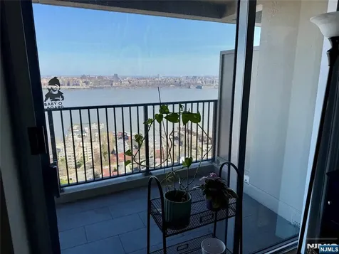 3 Horizon Road Fort Lee NJ 07024