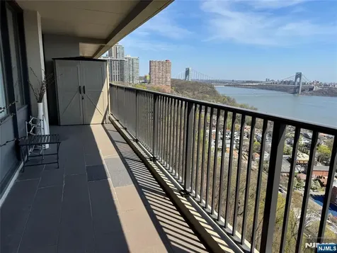 3 Horizon Road Fort Lee NJ 07024