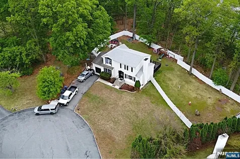 72 Orben Drive Roxbury Township NJ 07850