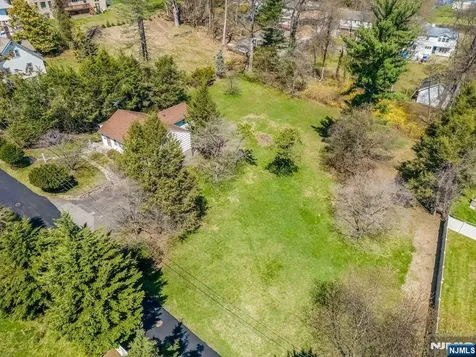 6 Schubert Lane Paramus NJ 07652