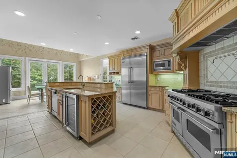 1 Euclid Road Fort Lee NJ 07024