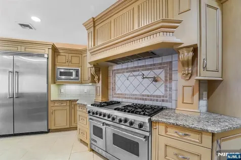1 Euclid Road Fort Lee NJ 07024