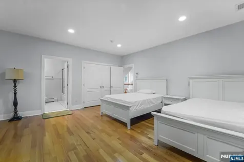 1 Euclid Road Fort Lee NJ 07024