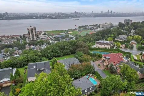 1 Euclid Road Fort Lee NJ 07024