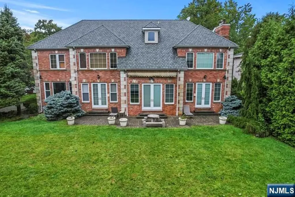 1 Euclid Road Fort Lee NJ 07024