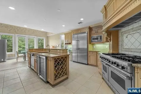 1 Euclid Road Fort Lee NJ 07024