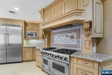 1 Euclid Road Fort Lee NJ 07024