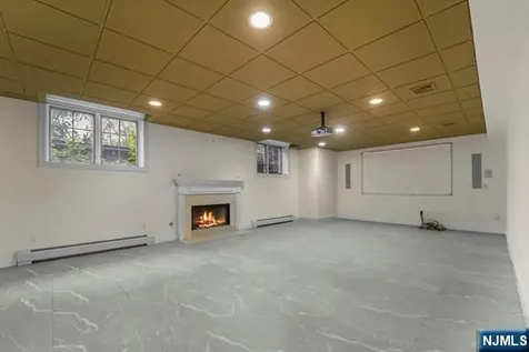 1 Euclid Road Fort Lee NJ 07024