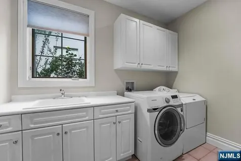 1 Euclid Road Fort Lee NJ 07024