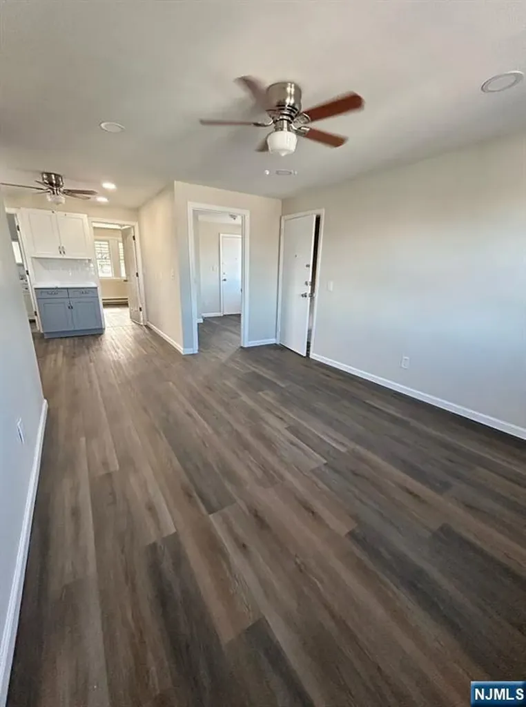 54 Windsor Street Kearny NJ 07032