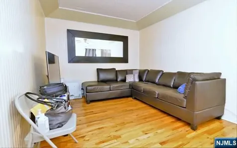 402 N 3rd Street East Newark NJ 07029