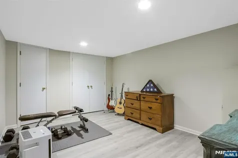 16 Addicks Road Westwood NJ 07675