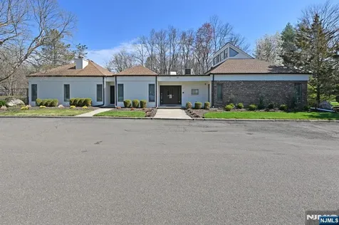 47 Bentley Drive Franklin Lakes NJ 07417