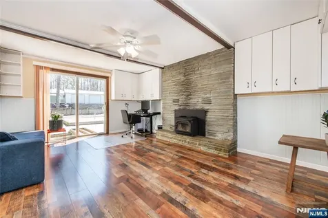 8 Stonehedge Lane Andover Boro NJ 07821