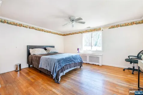 8 Stonehedge Lane Andover Boro NJ 07821