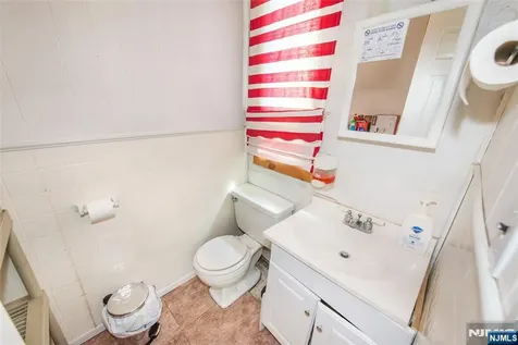 8 Stonehedge Lane Andover Boro NJ 07821