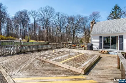 8 Stonehedge Lane Andover Boro NJ 07821