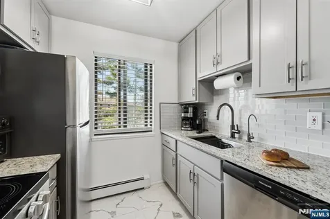 747 Riverside Avenue Lyndhurst NJ 07071
