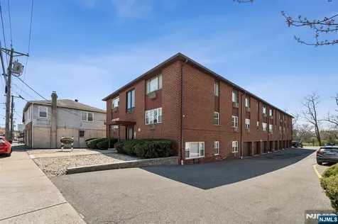 747 Riverside Avenue Lyndhurst NJ 07071