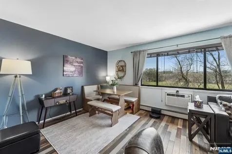 747 Riverside Avenue Lyndhurst NJ 07071