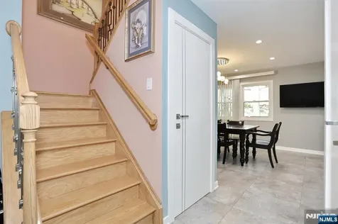 10 Chris Court Fair Lawn NJ 07410