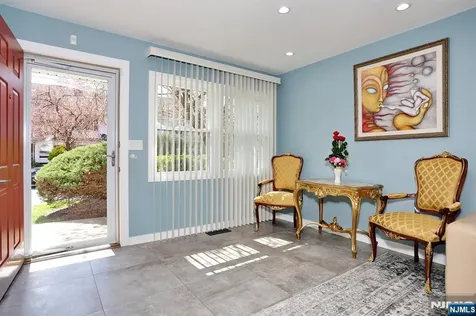 10 Chris Court Fair Lawn NJ 07410