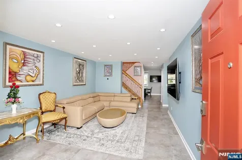 10 Chris Court Fair Lawn NJ 07410