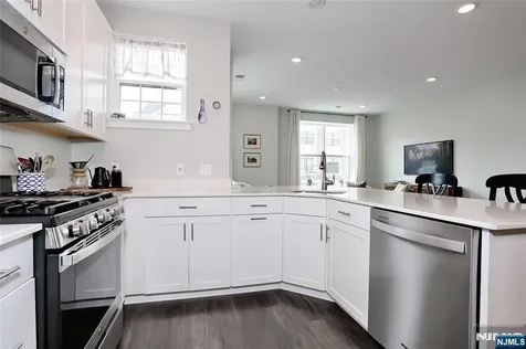 54 Harvest Way Little Falls NJ 07424