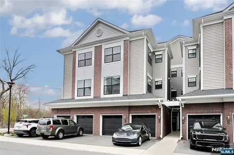 54 Harvest Way Little Falls NJ 07424