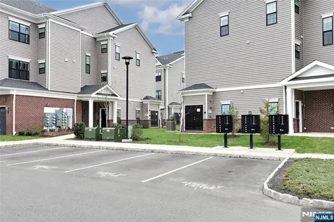 54 Harvest Way Little Falls NJ 07424