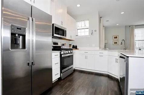 54 Harvest Way Little Falls NJ 07424