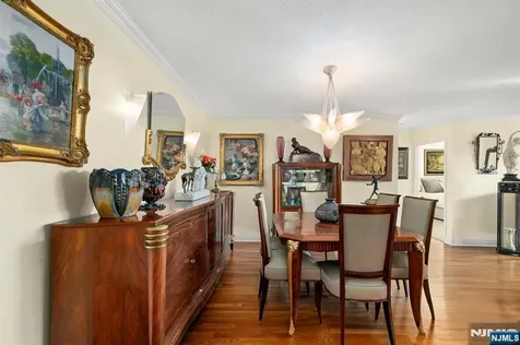 200 Grand Cove Way Edgewater NJ 07020