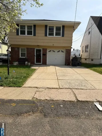 102 Harcourt Avenue Bergenfield NJ 07621