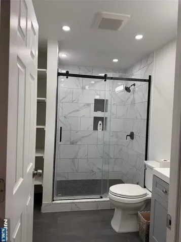 102 Harcourt Avenue Bergenfield NJ 07621