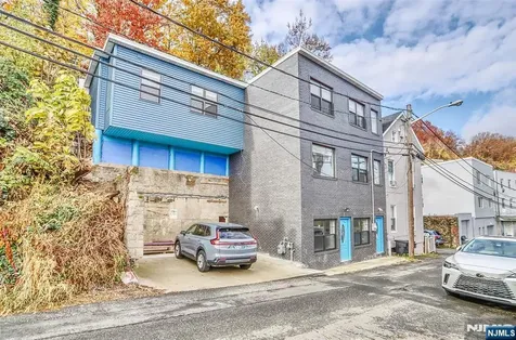 9017 Riverside Place North Bergen NJ 07047