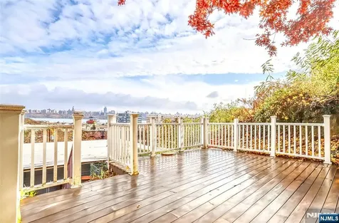 9017 Riverside Place North Bergen NJ 07047