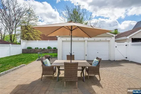 16 Chestnut Place Nutley NJ 07110